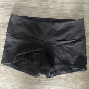 Lululemon 2” wunder under shorts black